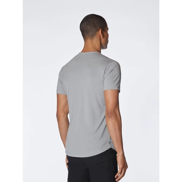 Cuts Clothing Men's Curve Hem Crew Neck Signature Fit Tee T-Shirt - Granite - Picture 3 of 5